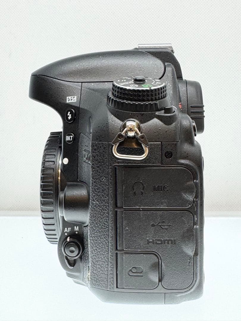 Nikon D610 フルサイズデジタル一眼レフ 本体　少し訳あり美品