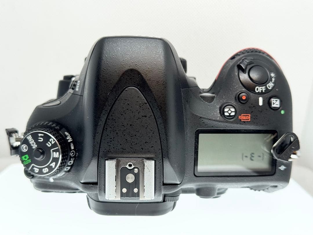 Nikon D610 フルサイズデジタル一眼レフ 本体　少し訳あり美品