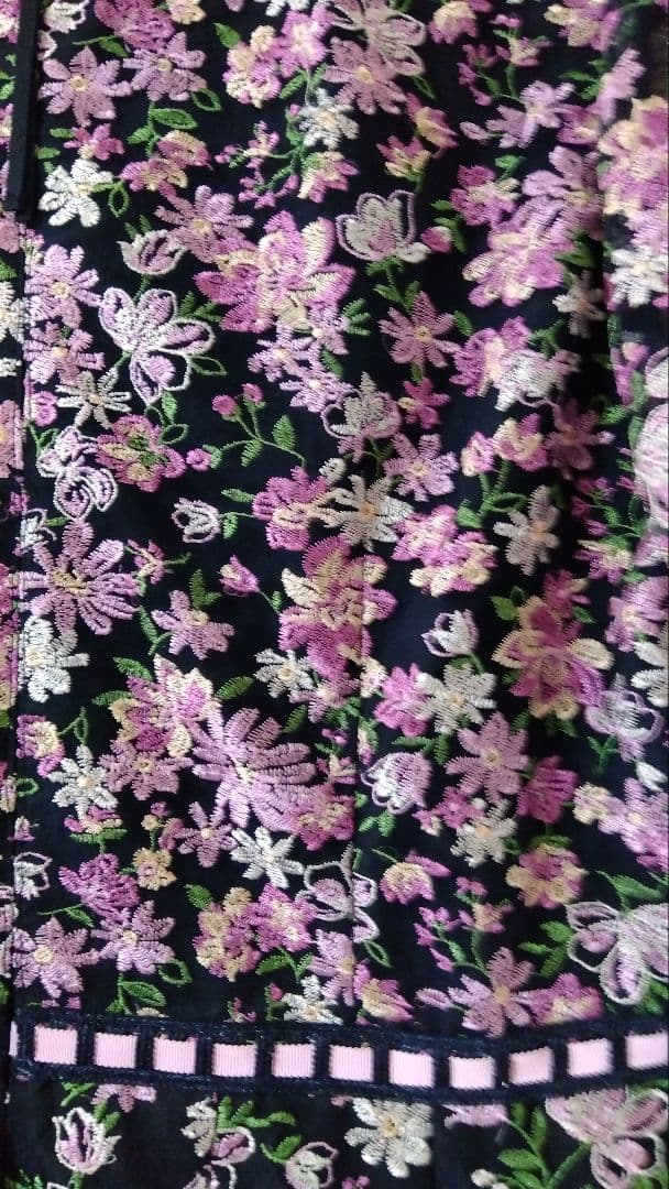 Rose　Tiara　ネイビー ピンク花柄 半袖膝丈ワンピース