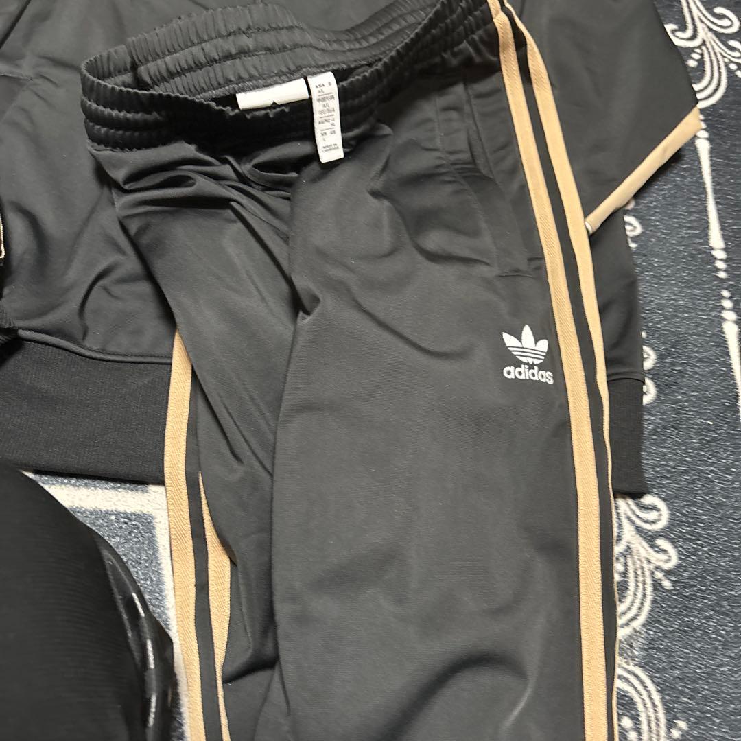 adidas ジャージ上下セット 黒/ベージュ