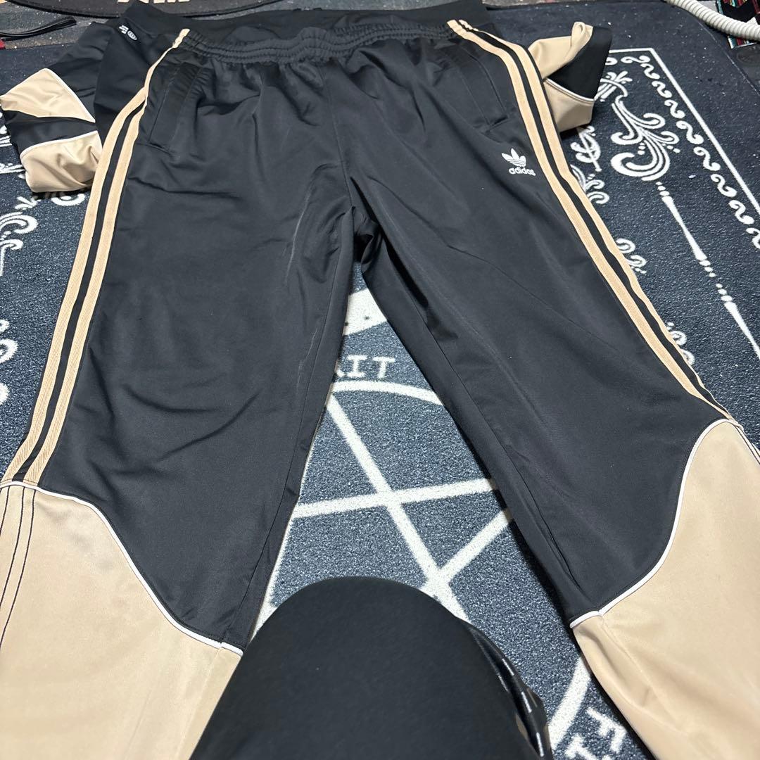adidas ジャージ上下セット 黒/ベージュ
