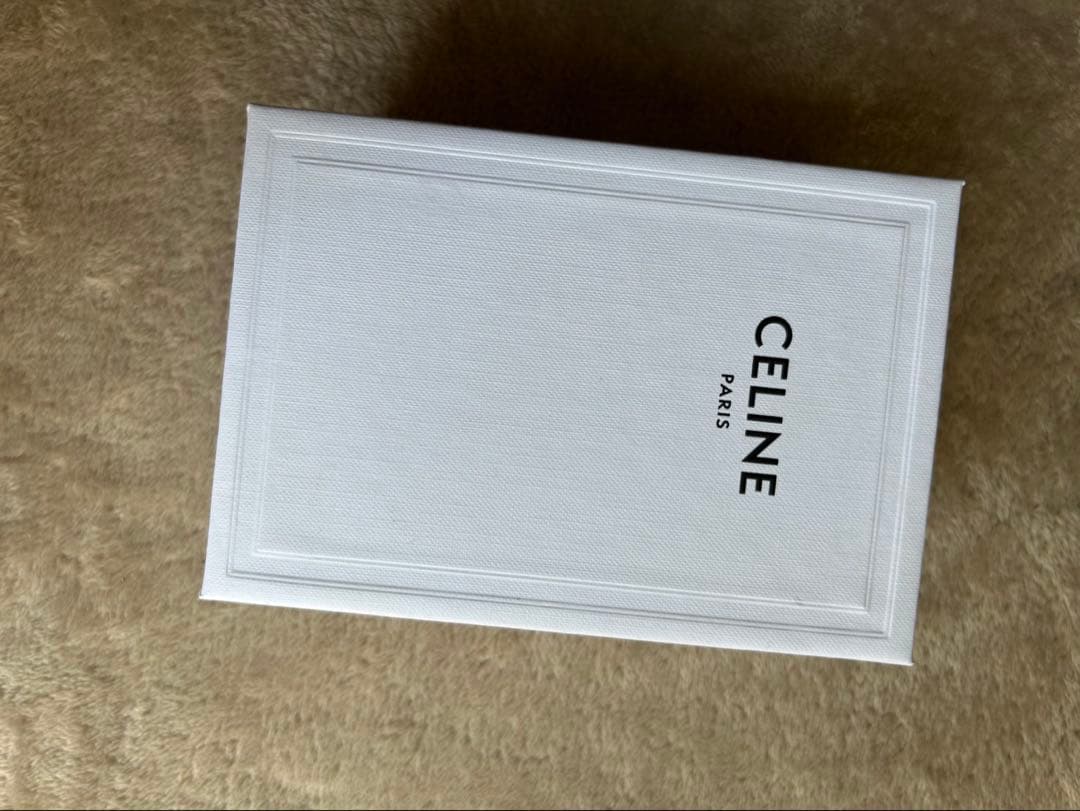 CELINE セリーヌ　トリンオフ　ホワイトレザー三つ折り財布 ゴールド金具付き