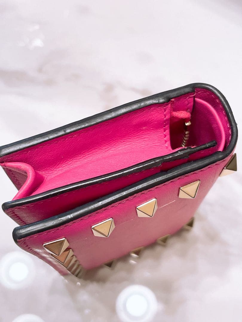 最終値下げ❗️早い者勝ち　ヴァレンティノ　VALENTINO 財布　二つ折り