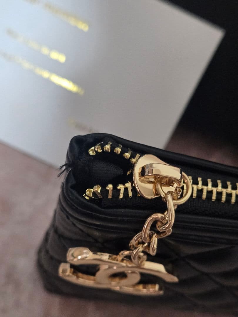 CHANEL ノベルティ ブラック キルティングポーチ メイクポーチ