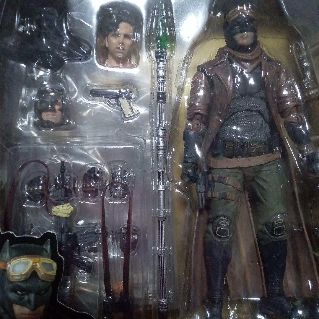 MAFEX KNIGHTMARE BATMAN アクションフィギュア