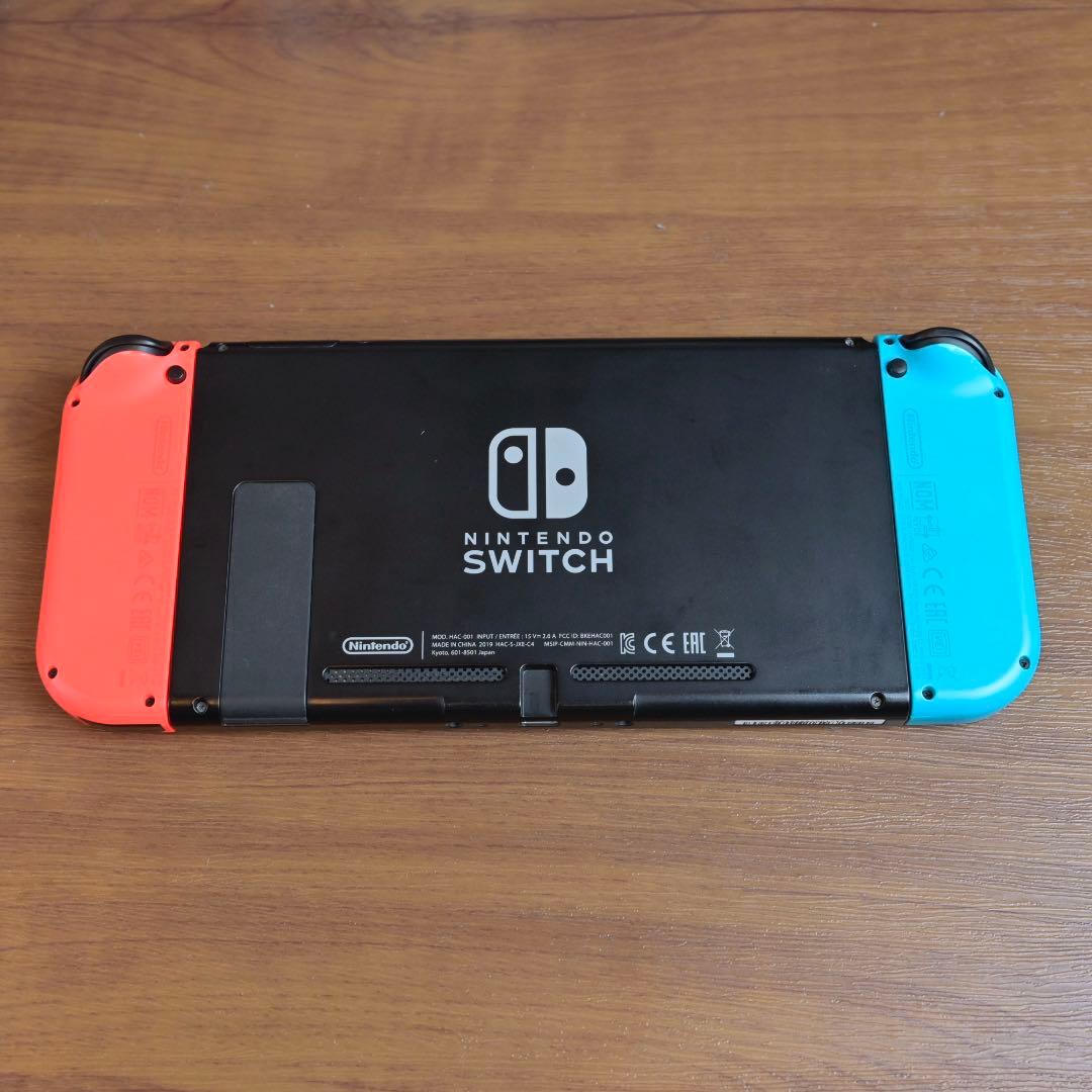 ま*ゃ様 【動作確認済】Nintendo Switch 本体 一部欠品あり おま