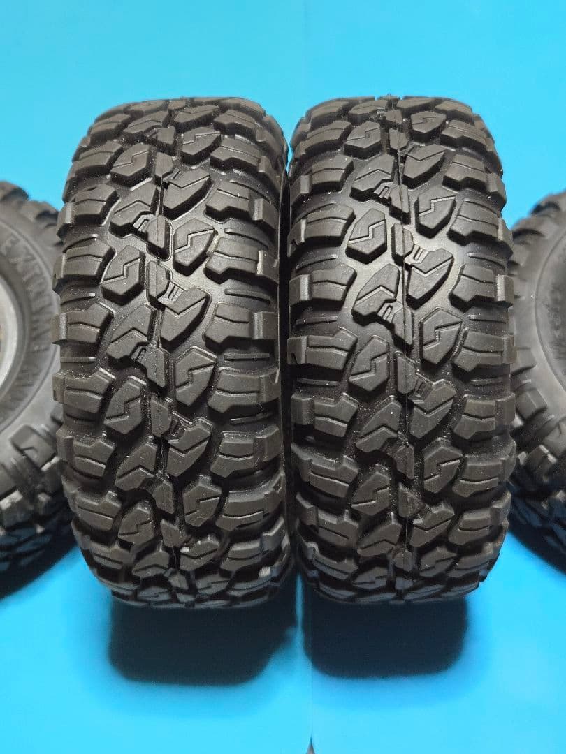 【未使用に近い】1/10 RC クローラー用 2.2インチ タイヤ&ホイール