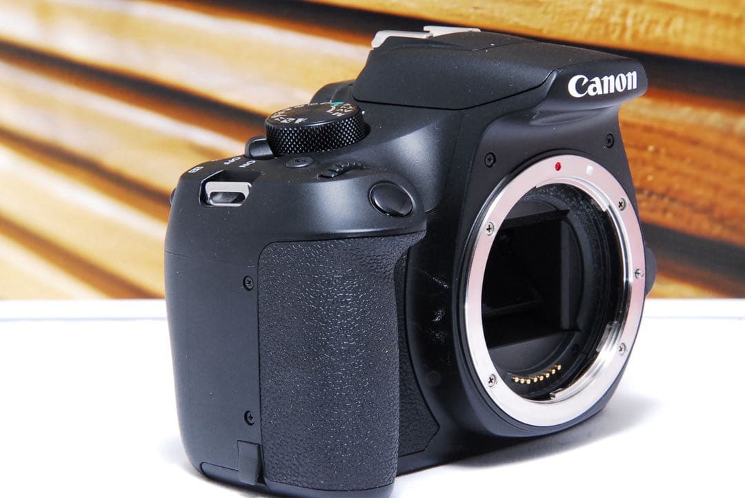 【美品】Canon EOS Kiss X80 Wi-Fi 簡単操作 一眼レフ