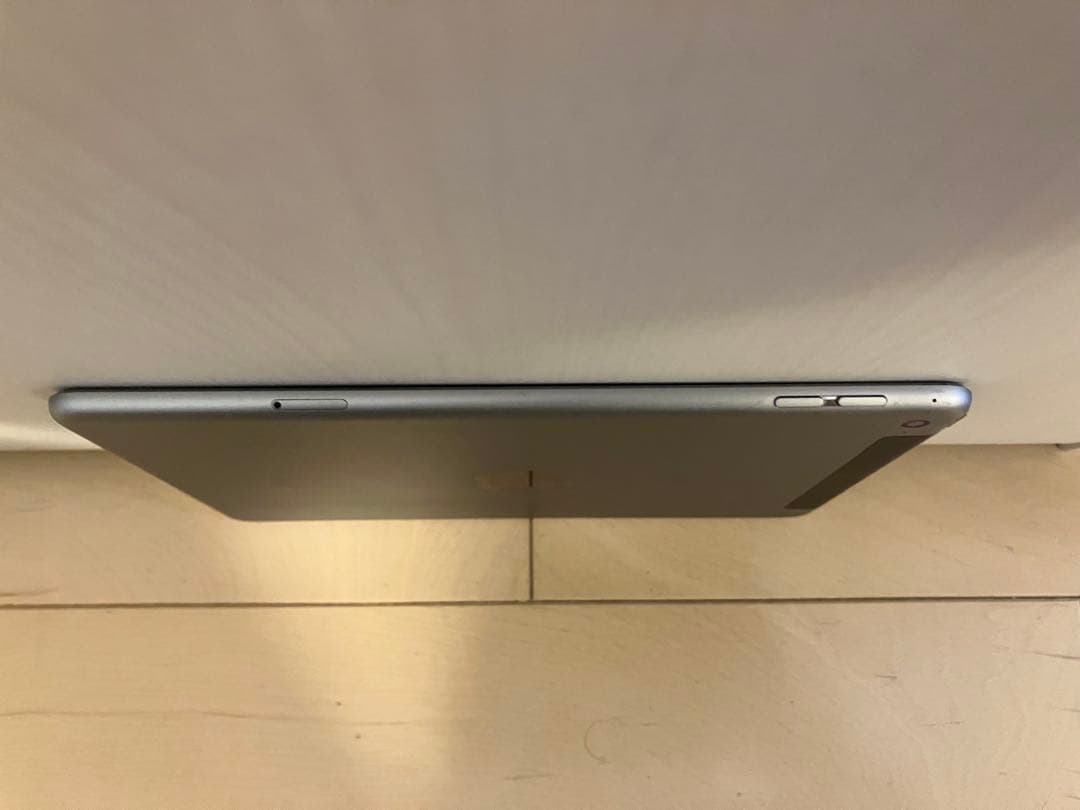 Apple iPad mini 4 64GB Wi-Fi+cellularフリー