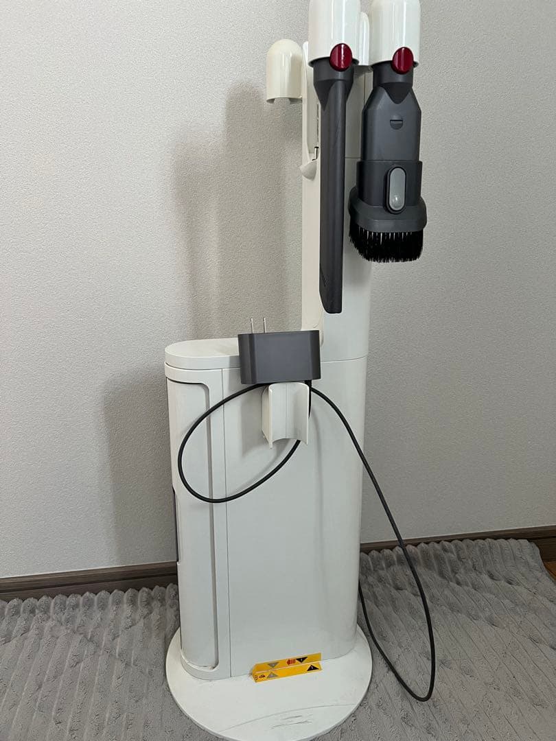 Dyson ダイソン　SV12 ジャンク品　フルセット＋充電ドック