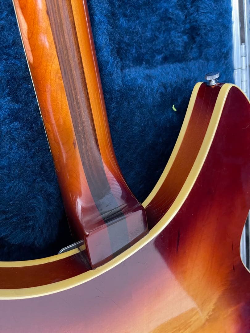 い*は様 Rickenbacker 360V64 amber fireglo