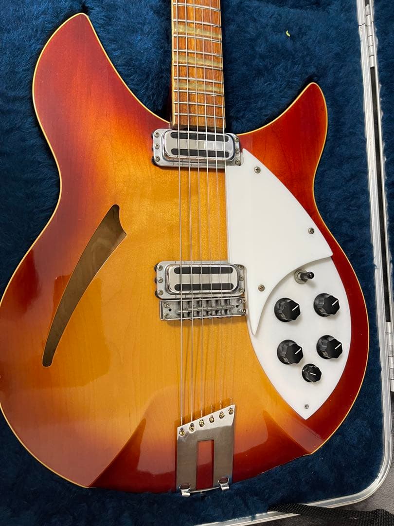 い*は様 Rickenbacker 360V64 amber fireglo