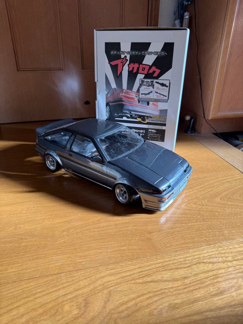 ブサロクフルオプション　谷口信輝選手のAE85風ボディ付き