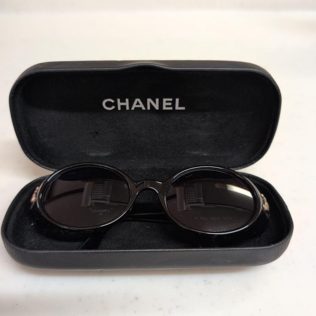 CHANEL オーバルサングラス ブラック