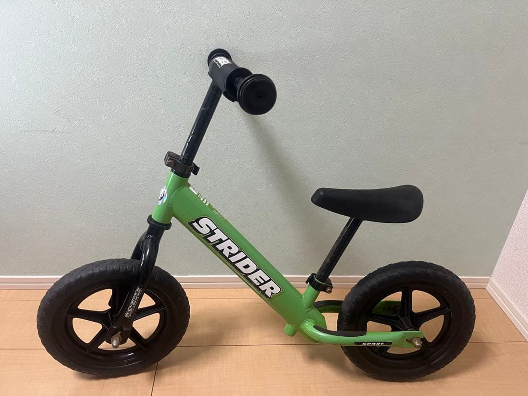 STRIDER スポーツ バランスバイク レッド　ストライダー　グリーン