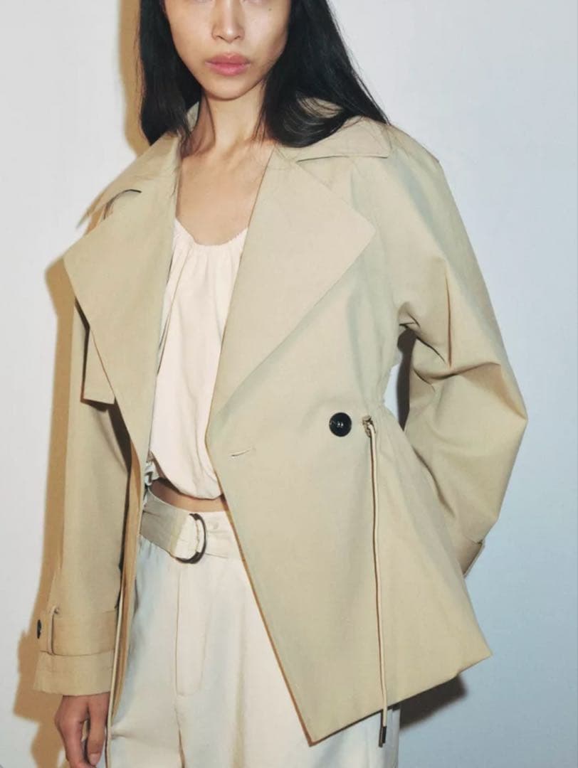 ZARA ザラ　調節可能なウエスト ショートトレンチコート　完売品　新品、未使用