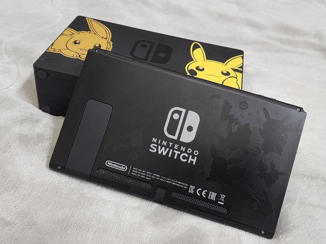 Nintendo Switch ピカチュウ・イーブイデザイン