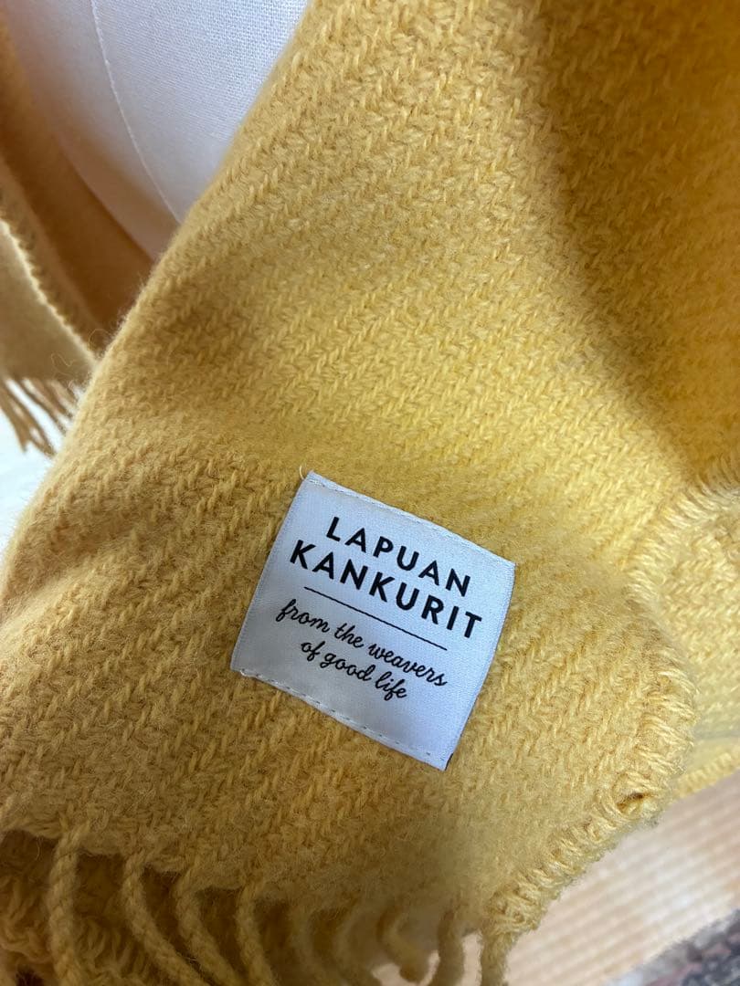 LAPUAN KANKURIT ポケットつきイエローストール