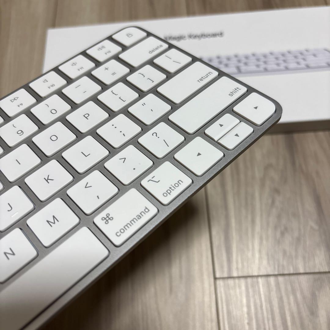 キーボード Apple Magic keyboard USB-C Lightning