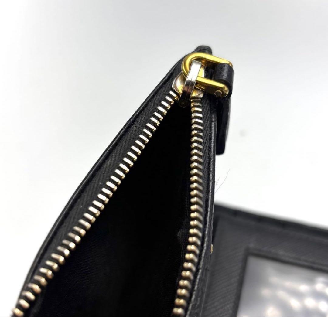 PRADA プラダ サフィアーノ レザー ブラック ゴールド金具 二つ折り財布