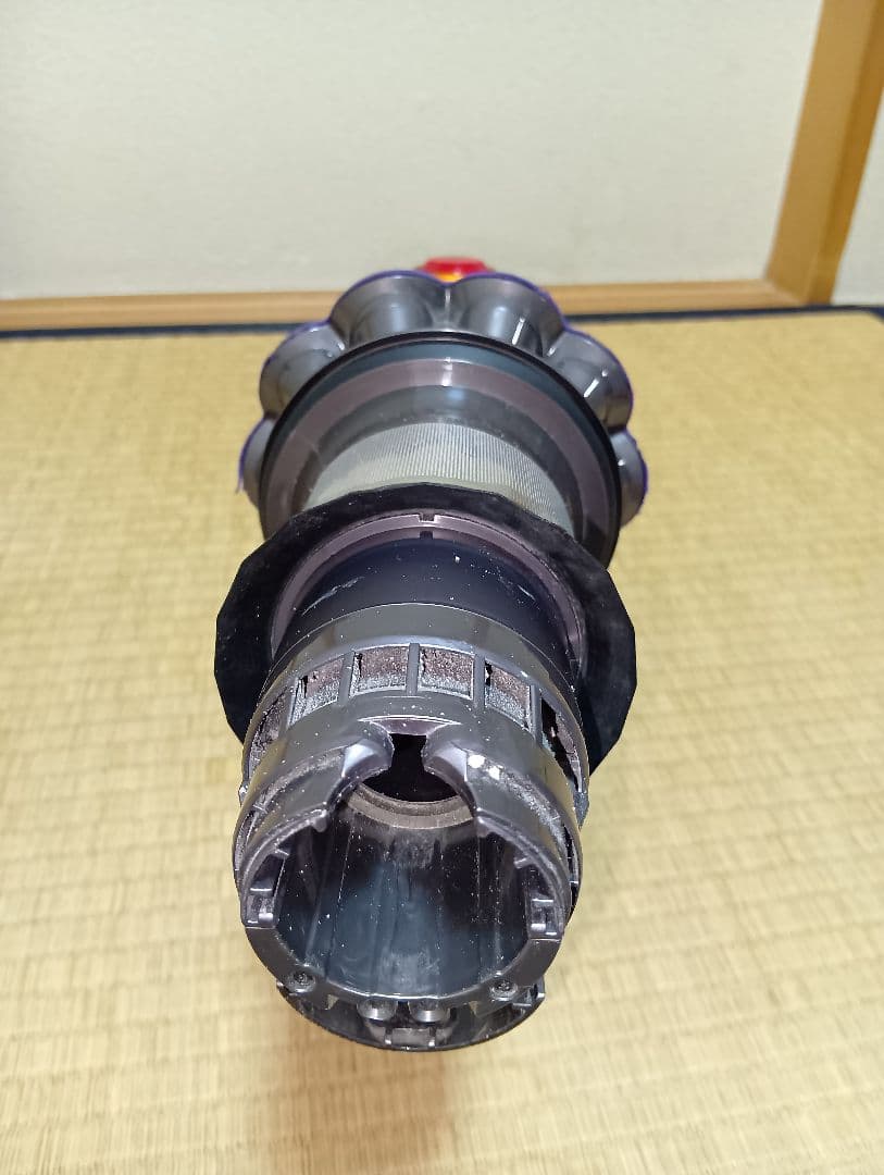 Dyson ダイソン V12 コードレス 掃除機 本体のみ ジャンク品