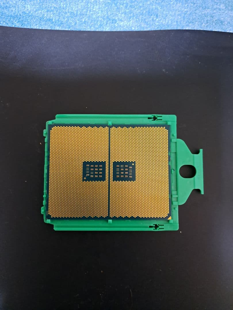 x*z様 EPYC 7502 QS. エンジニアリングサンプル