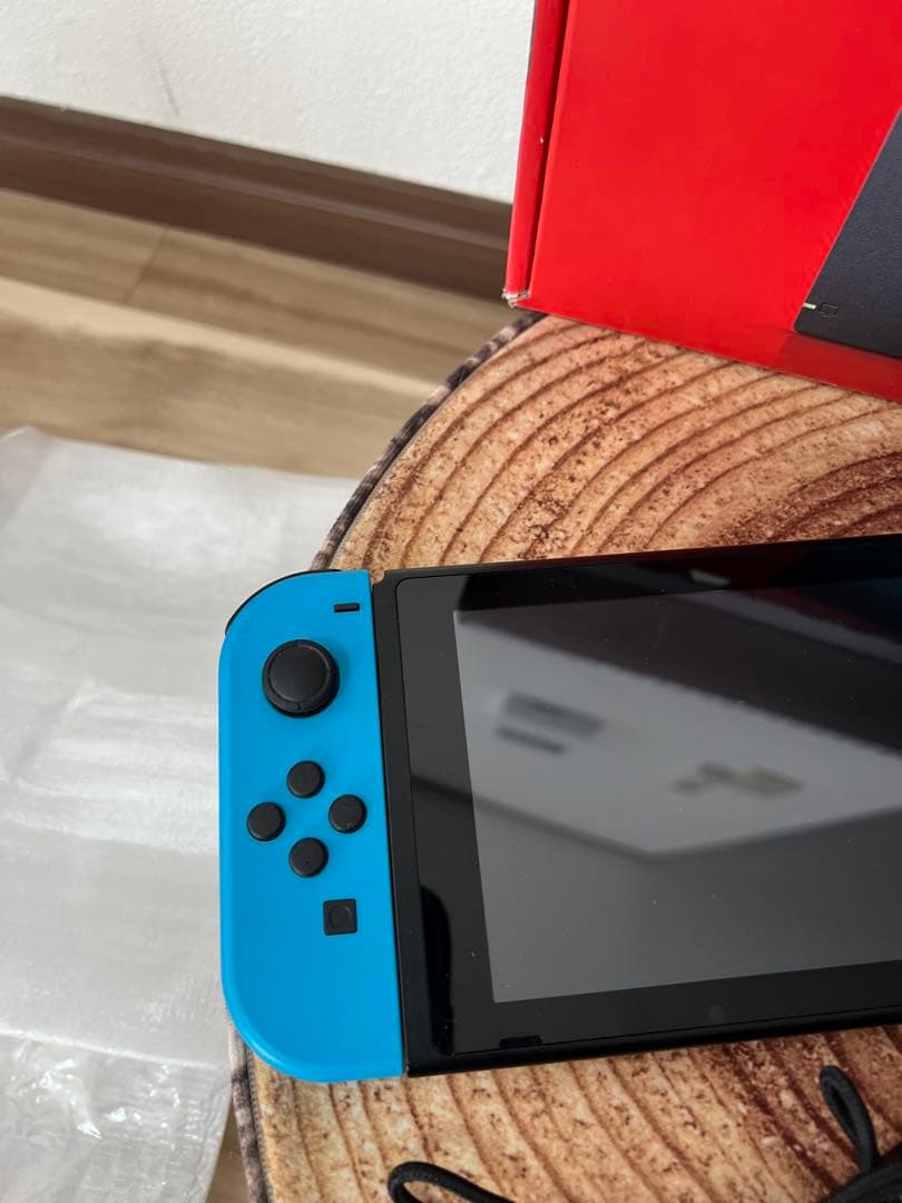 Nintendo Switch ニンテンドースイッチ本体　ネオン①