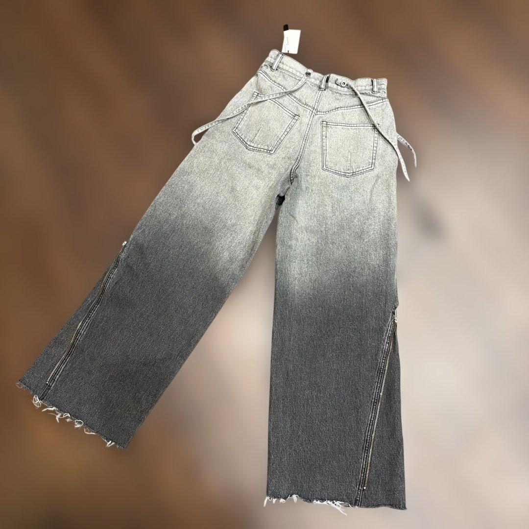 【値下げ中】【新品】grace continental サス付zipデニムパンツ