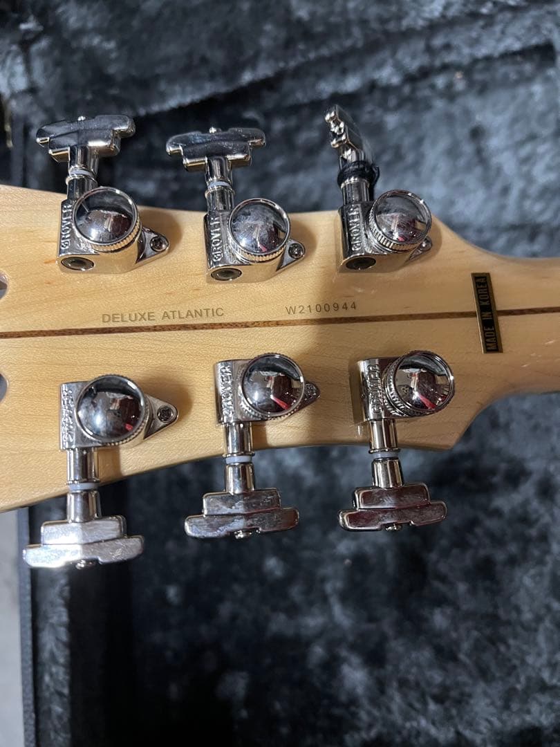 D’Angelico Deluxe Atlantic Desert Gold