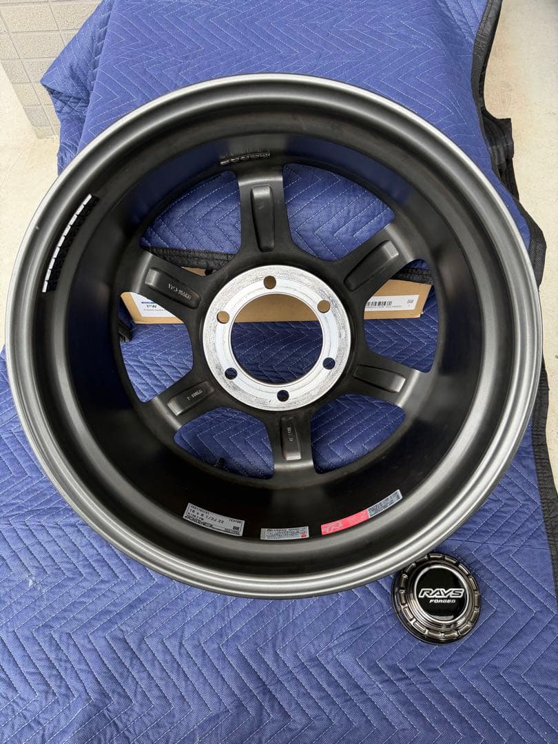 RAYS TE37 SB 18インチ 8 1/2J プラド