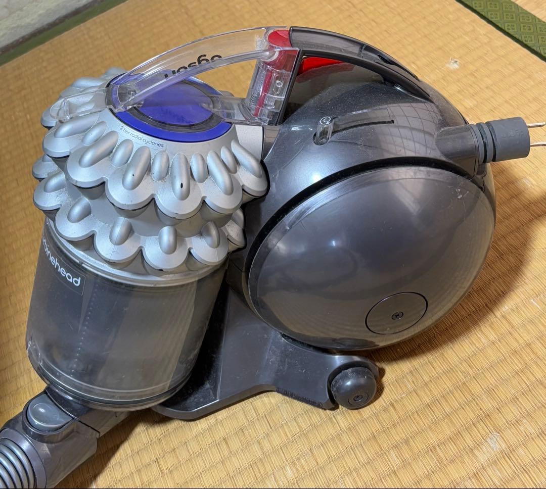 Dyson Ball Turbinehead キャニスター掃除機【中古品】
