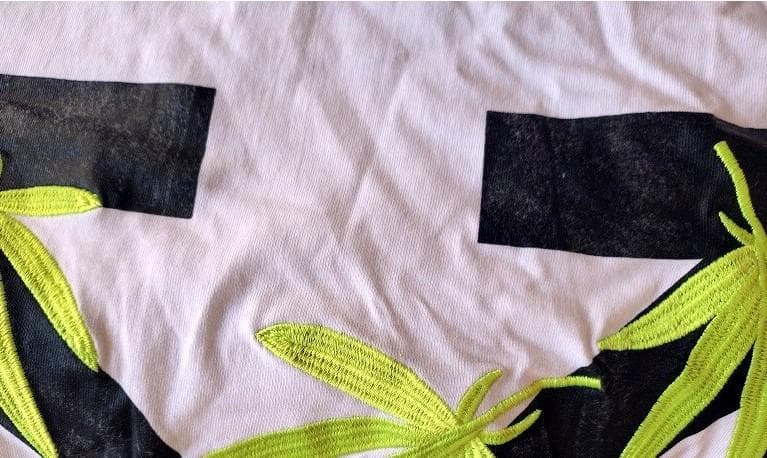 k*7様 【新品】OFF-WHITE Weed Arrows 限定版刺繍Tシャツ