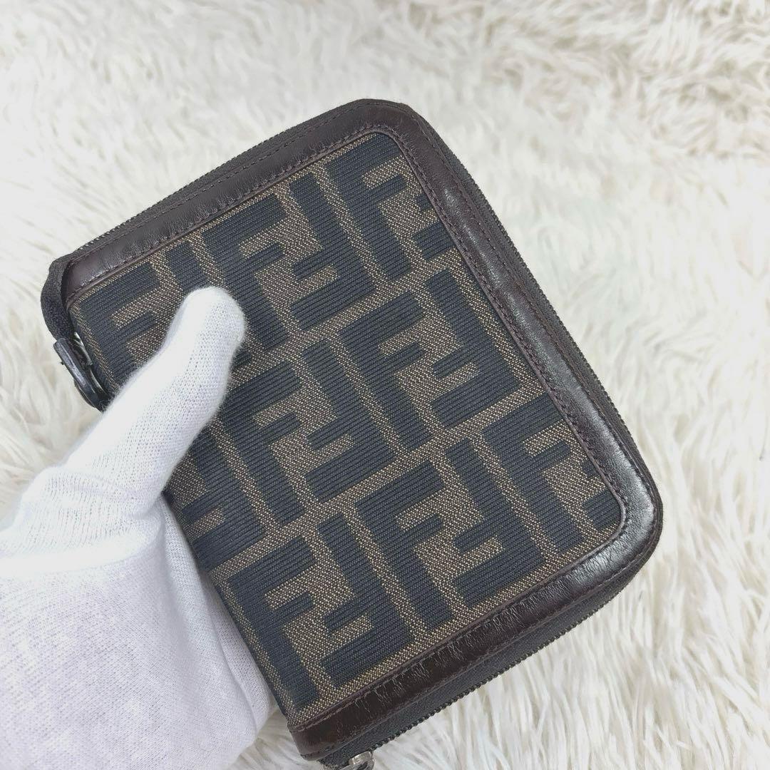 フェンディ　FENDI 手帳ケース　ズッカ　ラウンドファスナー