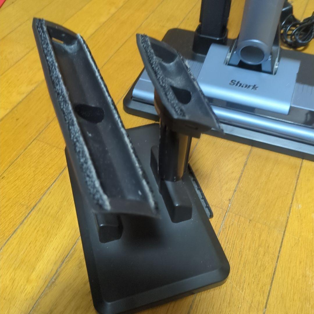 Shark スティッククリーナー 本体 ノズル3種付き　CS200JLB