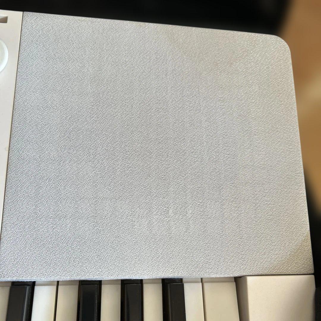 美品　CASIO 光ナビゲーションキーボード　LK-211 持ち運びカバー付