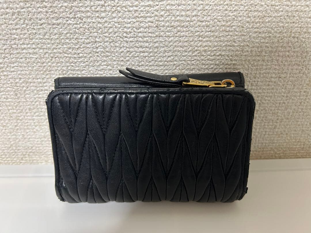 miumiu 折り財布 マテラッセ ブラック