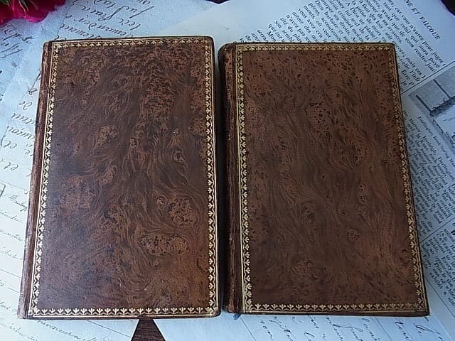 フランス アンティーク 1820年 小さな洋書2冊