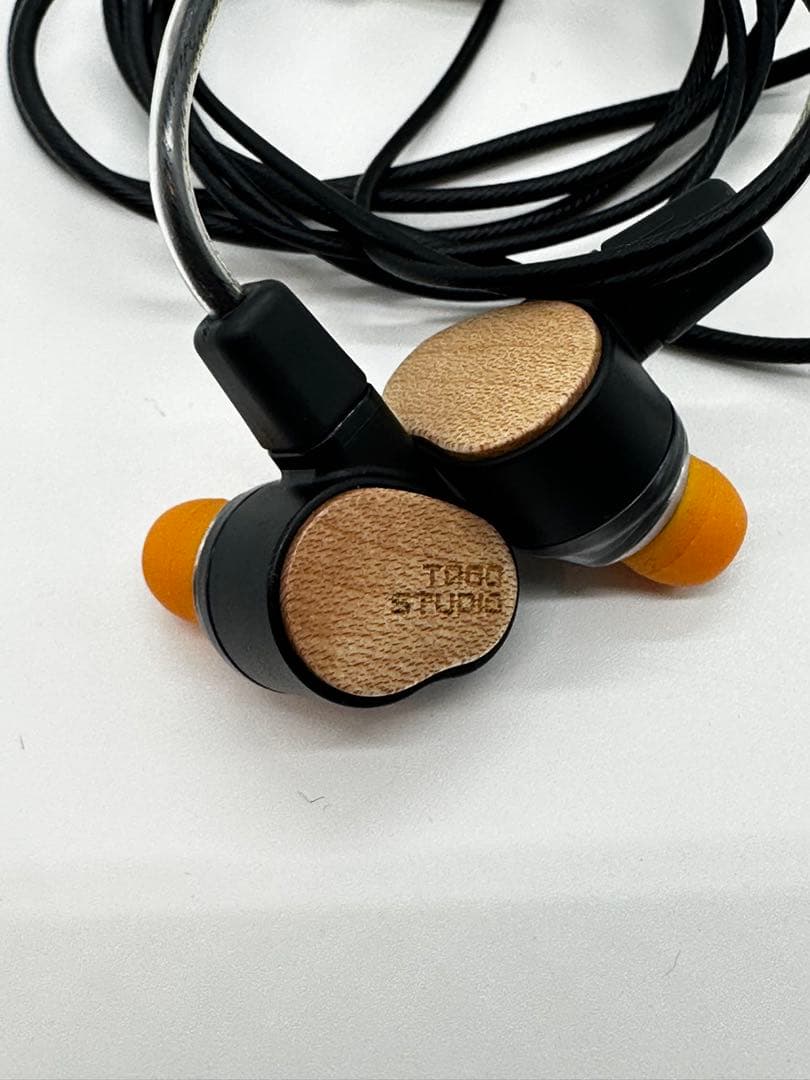 Tago studio t3-02 イヤホン、ケーブル、イヤーピース