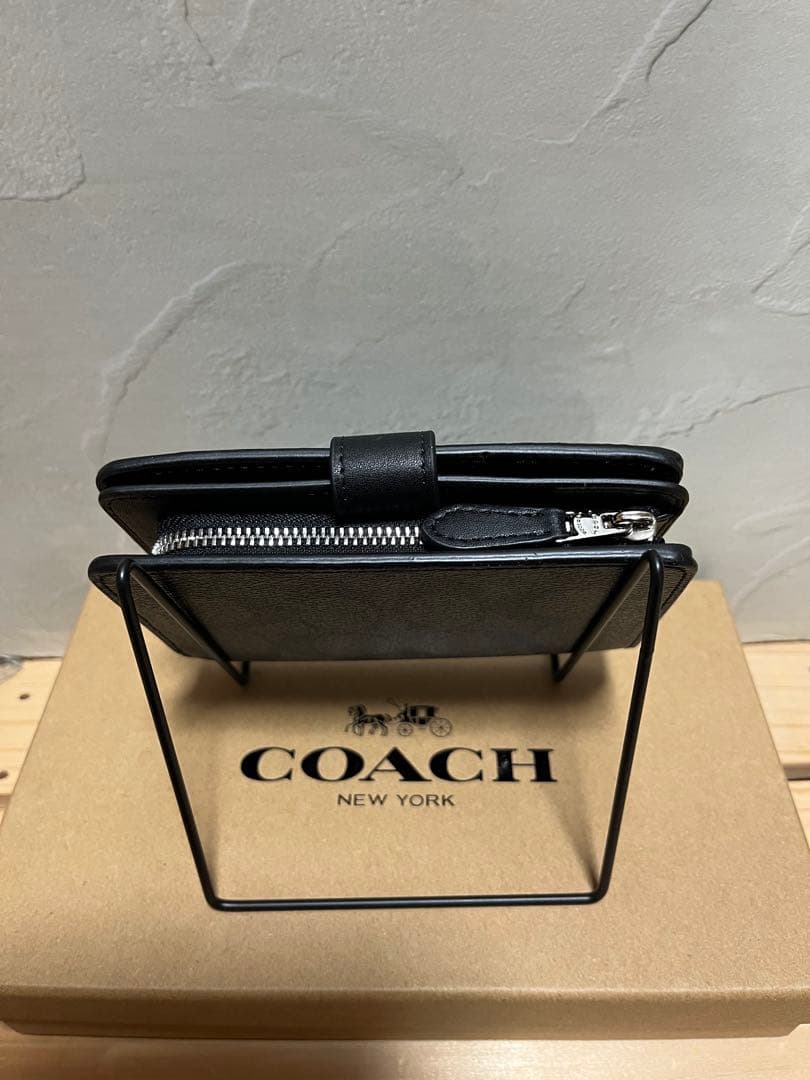 ✨️新品未使用✨️COACH 折り財布 ブラック シグネチャー