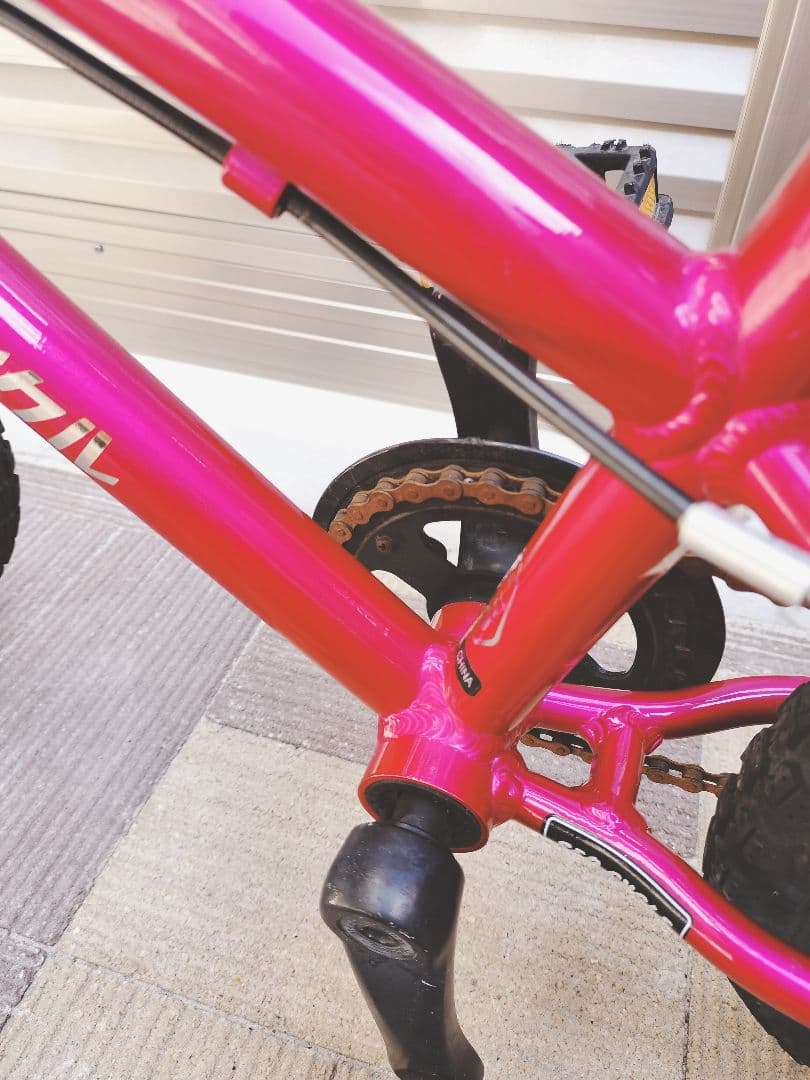 【川崎市内引渡希望】ヨツバサイクル　ピンク　１６インチ