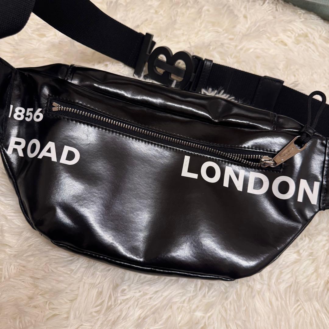 BURBERRY ショルダーバッグ ボディバッグ ブラック レザー ホースフェリ