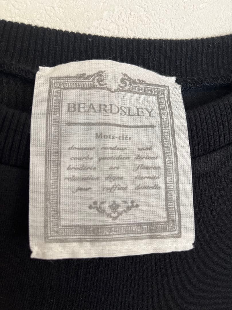 【一度着用】BEARDSLEY ビアズリー　袖パフダンボールワンピース