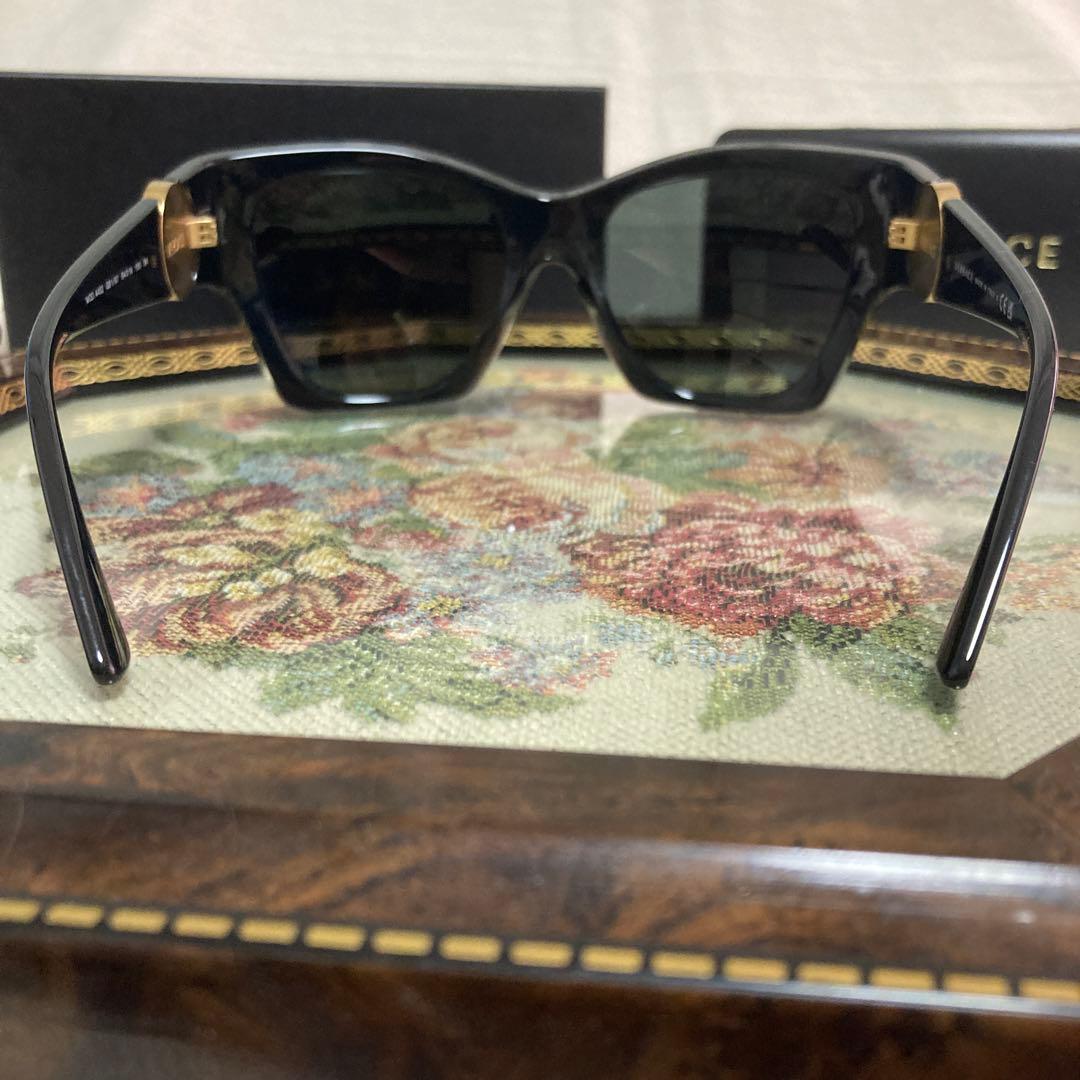 小物 versace MEDUSA RUNWAY SQUARED SUNGL