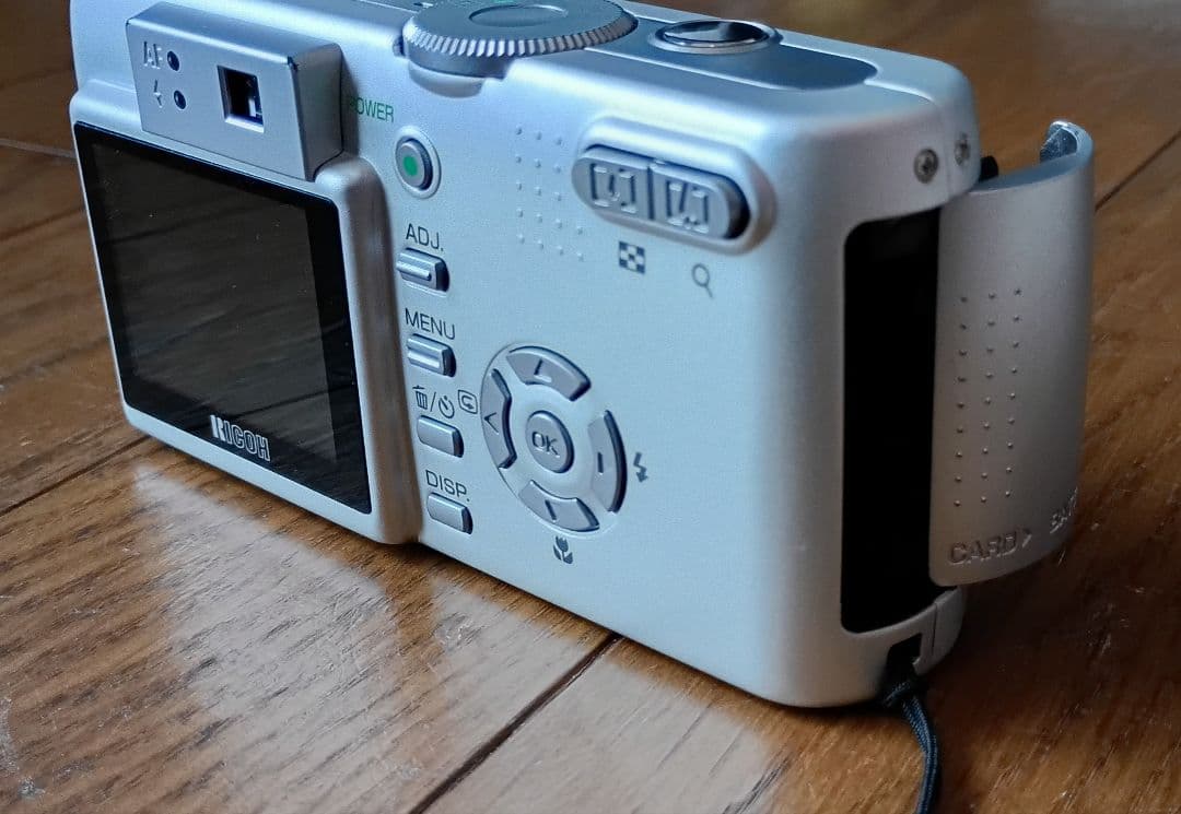 RICOH Caplio RX デジタルカメラ 箱あり バッテリーチャージャー付