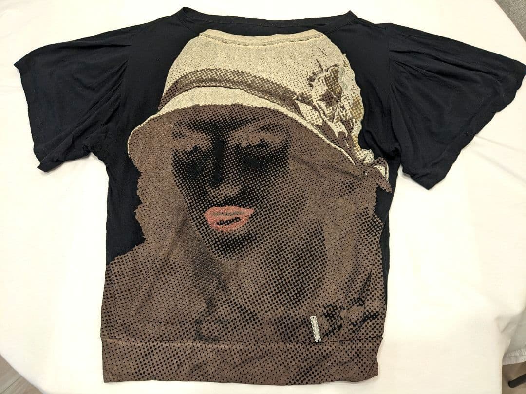 GALLIANO (ガリアーノ) オフショルダー グラフィックTシャツ 半袖