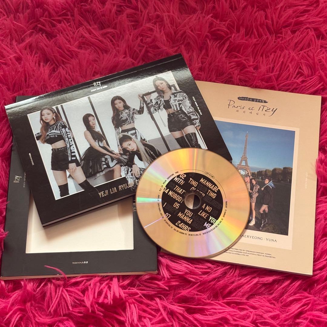ITZY アルバム CDとフォトブック。トレ力なし（バラ売り可）