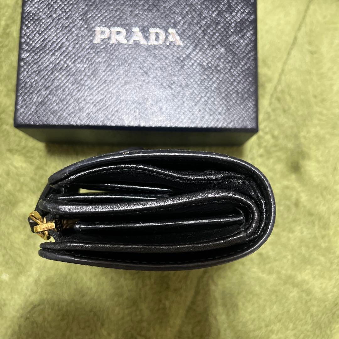 PRADA 二つ折り財布　ブラック　1ML018