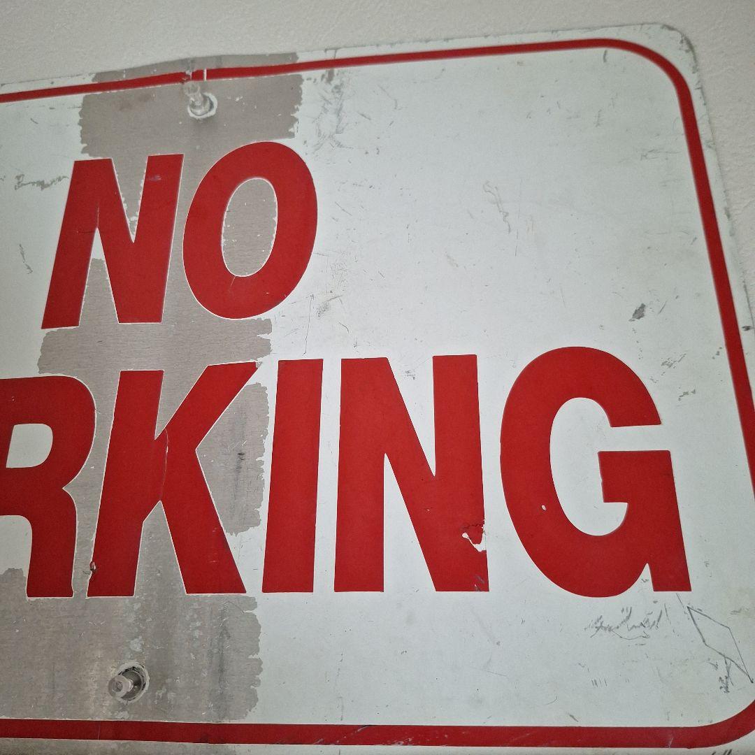 貴重 ロードサイン NO PARKING アメリカ 看板 道路標識 本物