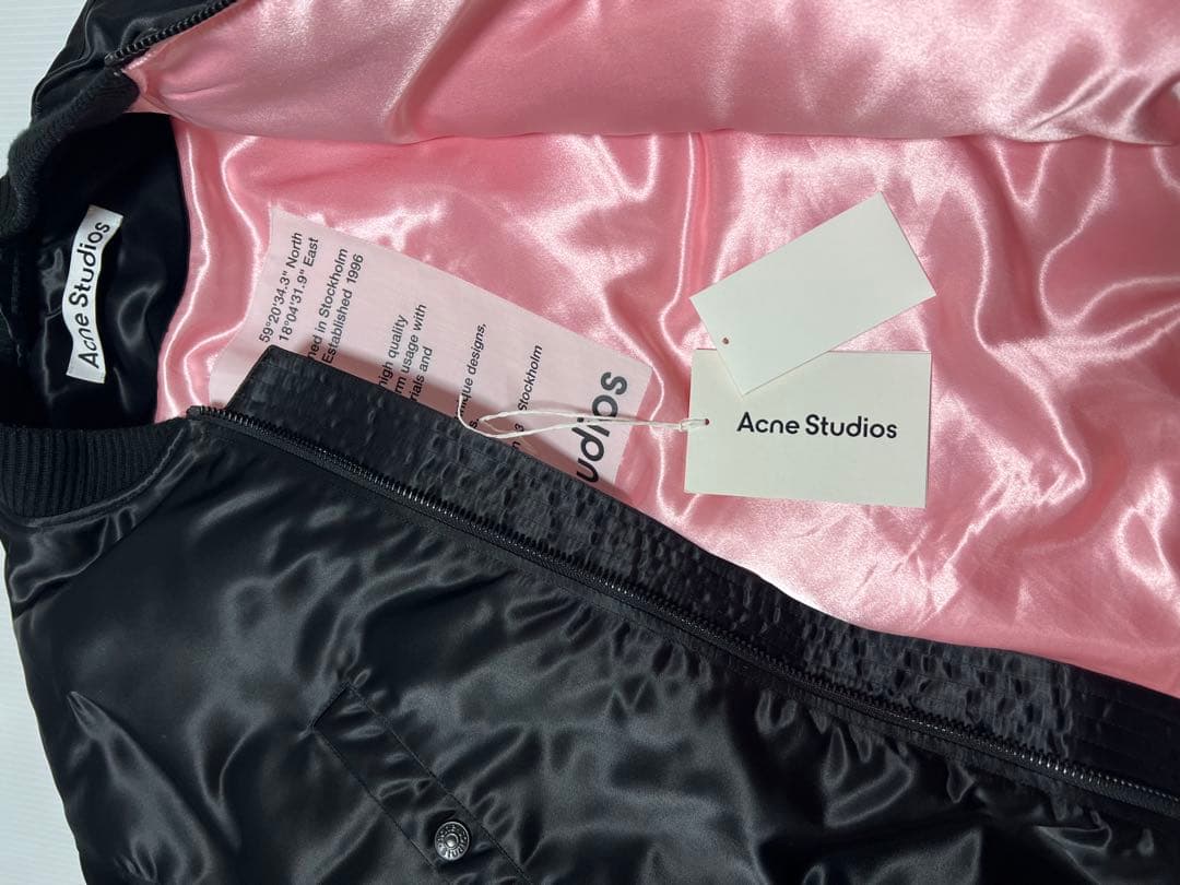 Acne Studios ブラック MA-1ジャケット