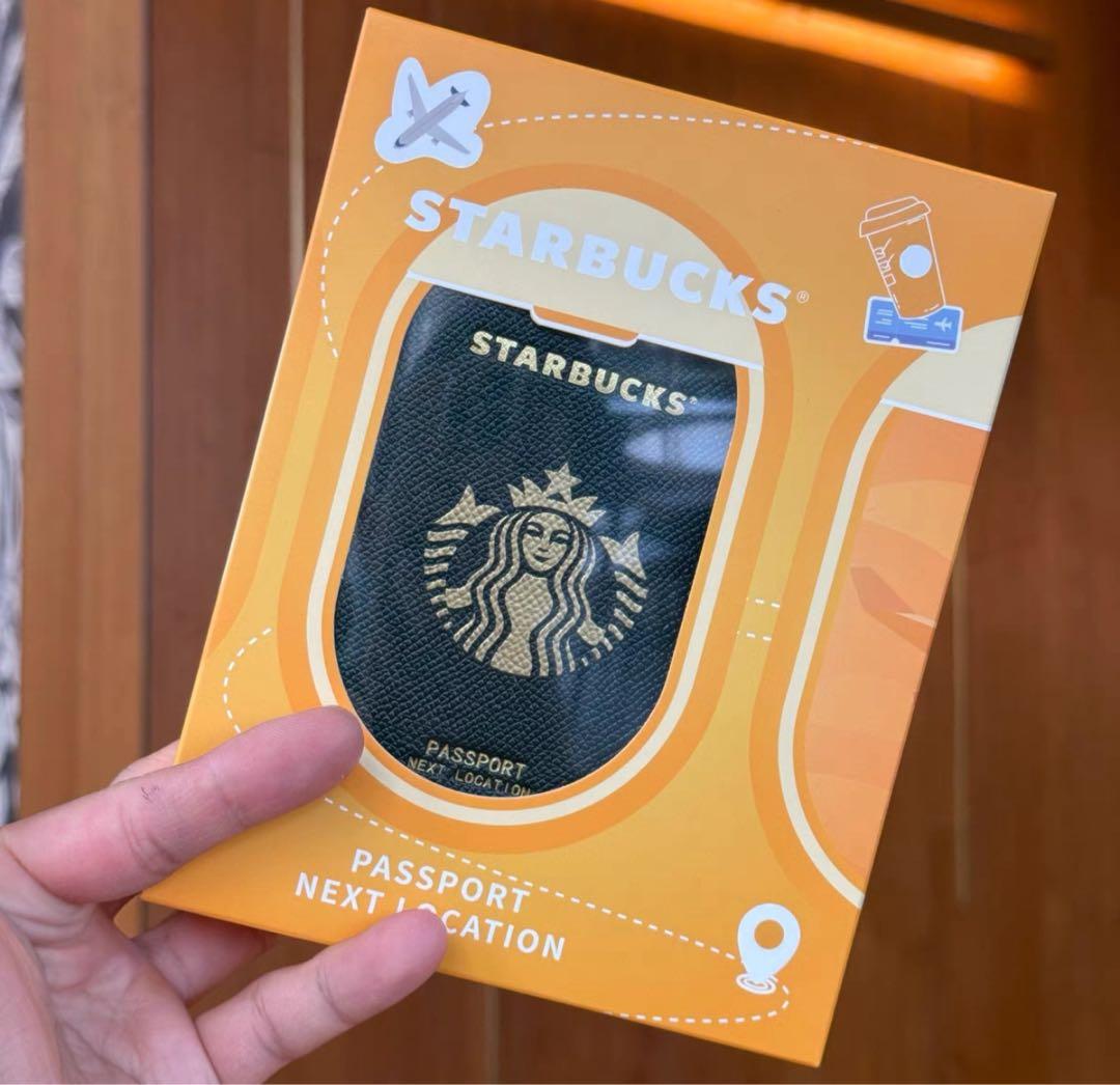 スターバックス パスポートケース 航空券収納・ネックストラップ付き　グリーン